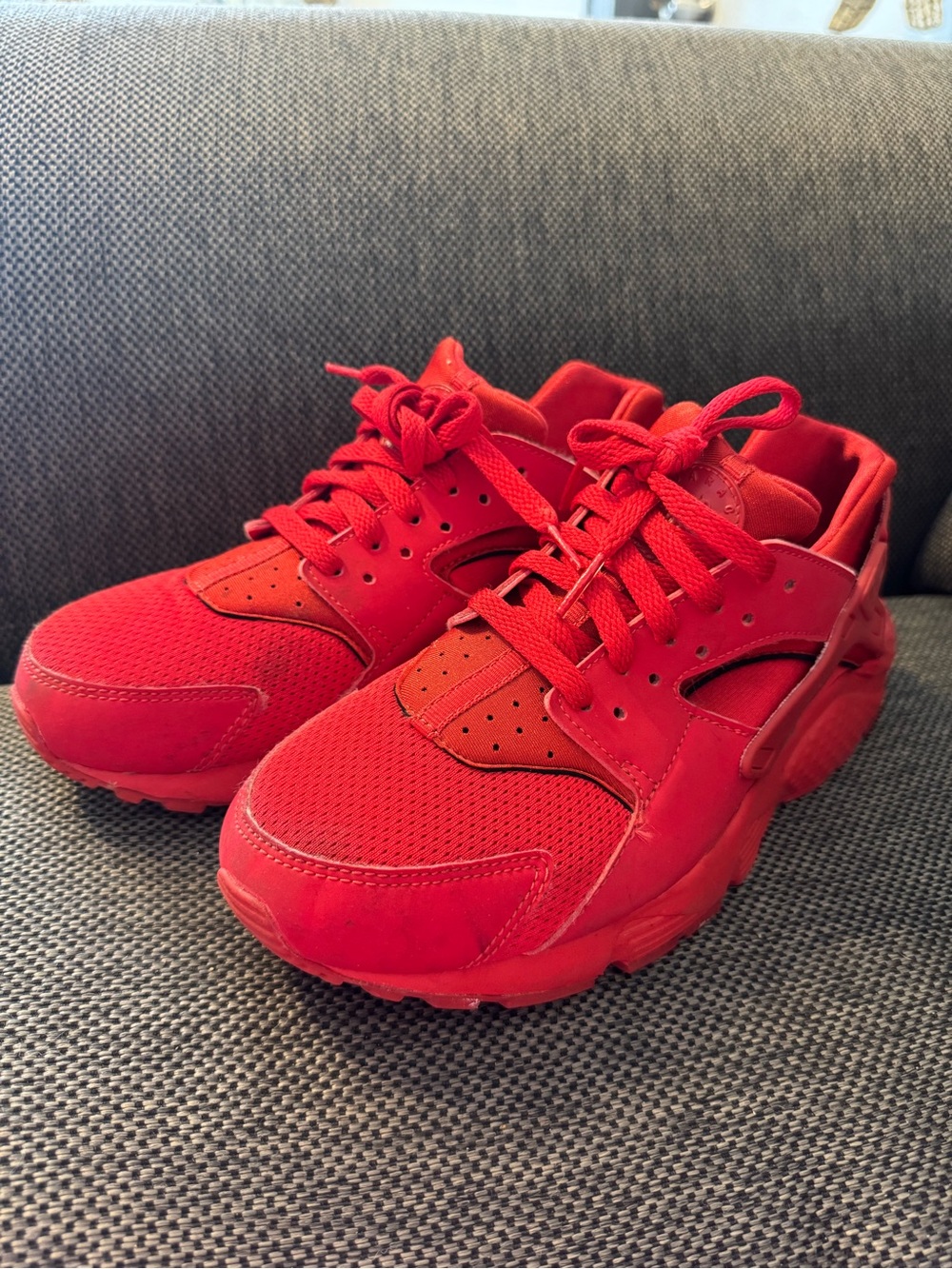Red huaraches Nike